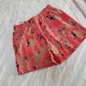 Gymshark Graphic Loose Shorts NWT